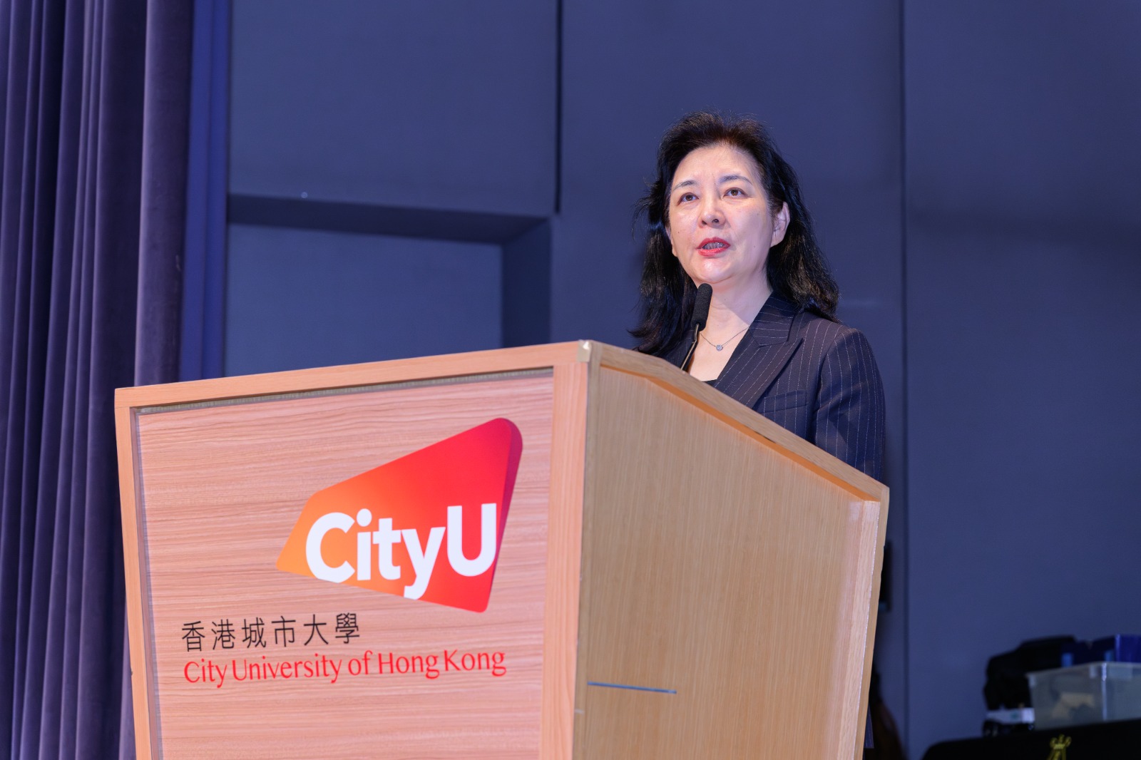 国家自然科学基金委员会化学科学部二处处长高飞雪研究员。